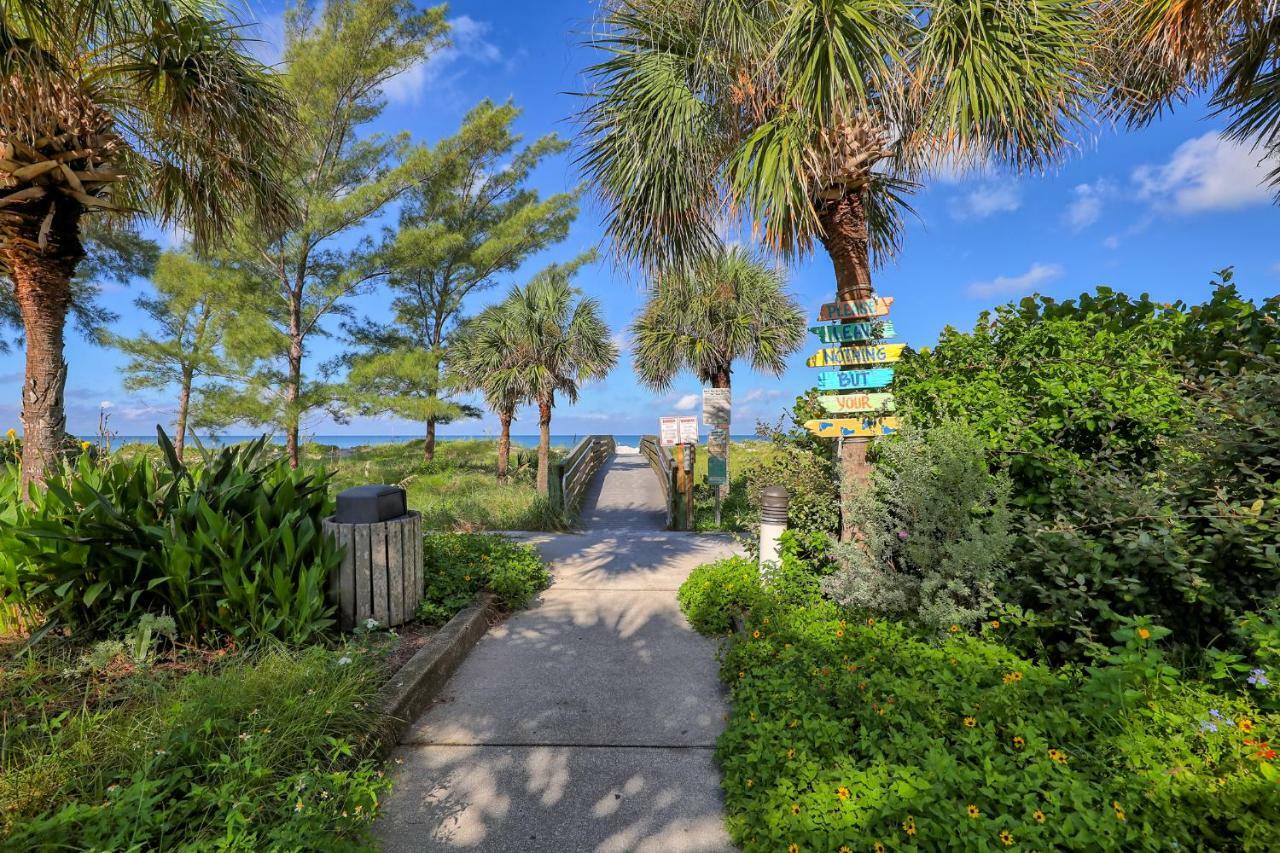 Beachtrail Lodging Clearwater Beach Exterior photo